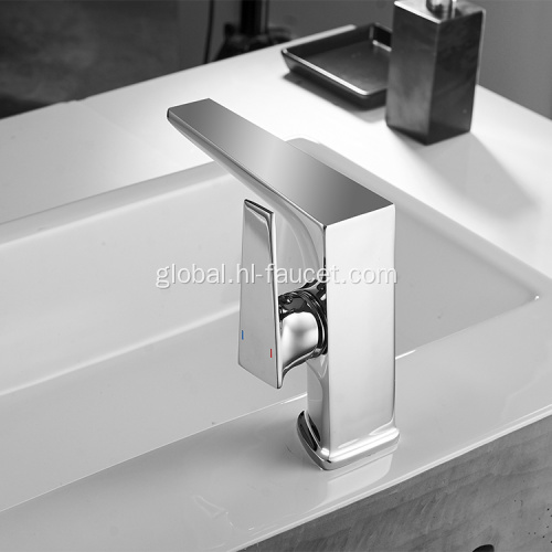 China Brass square plating bathroom basin faucet Manufactory